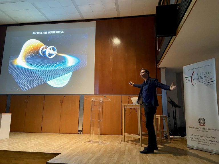 Atomi che guardano l’infinito